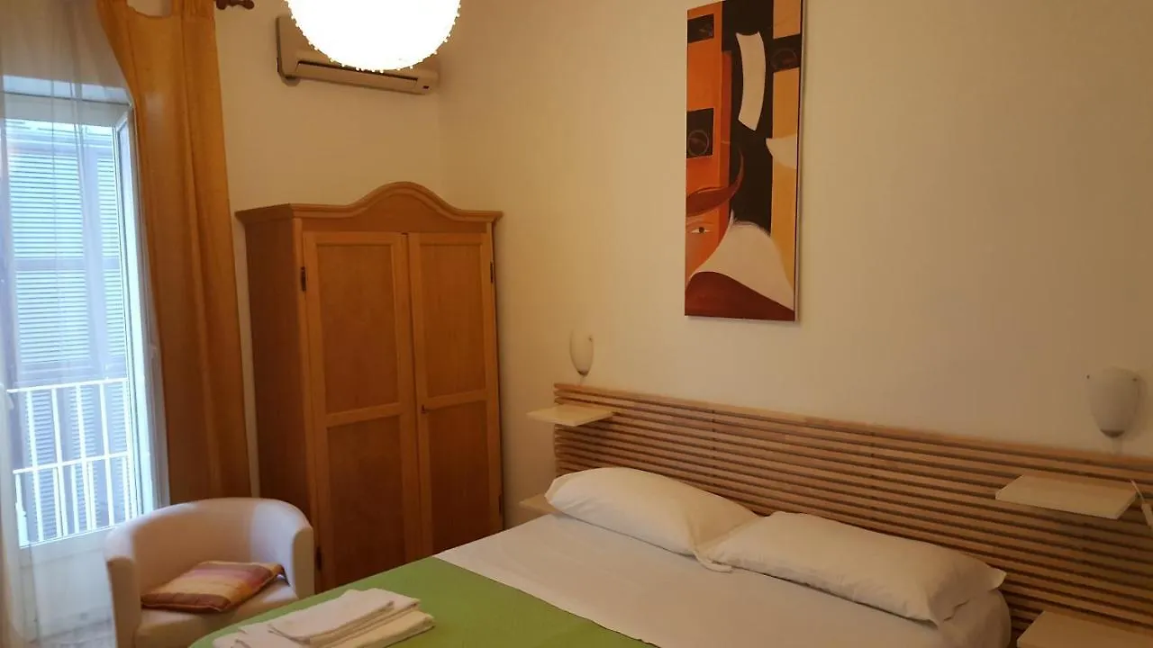 Bed And Breakfast I Vicoletti Di Napoli 0*, Naples Italy